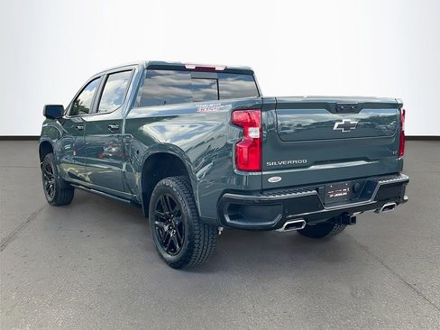 Used 2025 Chevrolet Silverado 1500 LT Trail Boss w/ LT Trail Boss Premium Package AWD/4WD image 5