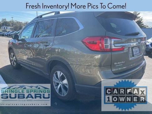 Used 2023 Subaru Ascent Premium w/ Convenience Package image 3