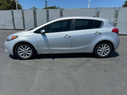 Used 2015 Kia Forte EX FWD image 2