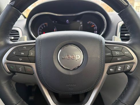 Used 2017 Jeep Grand Cherokee Summit image 30