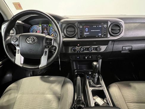 Used 2019 Toyota Tacoma SR5 image 17