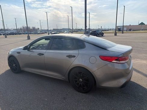 Used 2016 Kia Optima LX image 10