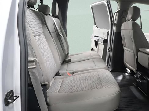 Used 2018 Ford F150 XLT w/ Equipment Group 302A Luxury AWD/4WD image 26
