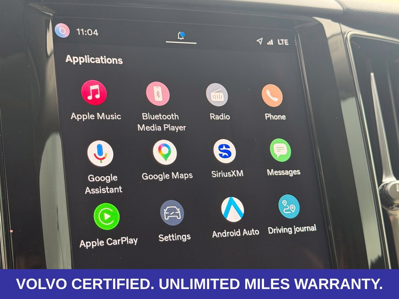 Certified 2024 Volvo XC60 B5 Plus w/ Protection Package Premier AWD/4WD image 25