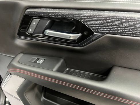 Used 2025 GMC Yukon AT4 Ultimate w/ LPO, Floor Liner Package AWD/4WD image 62
