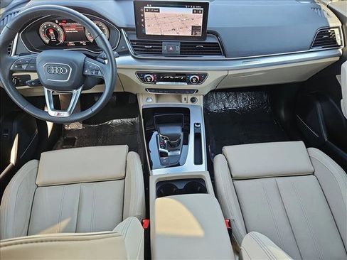 Certified 2025 Audi Q5 2.0T Premium Plus w/ Premium Plus Package image 18