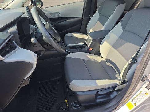 Used 2026 Toyota Corolla LE FWD image 11