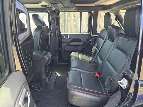 Used 2021 Jeep Wrangler Unlimited Rubicon AWD/4WD image 6