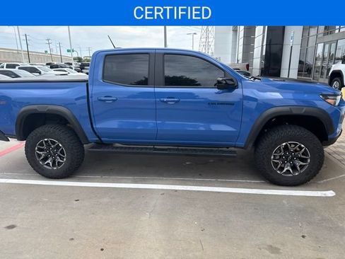 Used 2025 Chevrolet Colorado ZR2 w/ Technology Package AWD/4WD image 7
