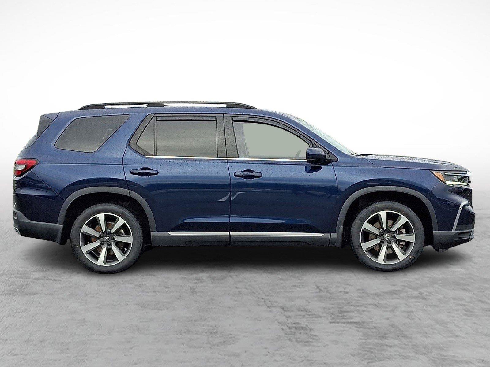 Used 2023 Honda Pilot Elite image 7