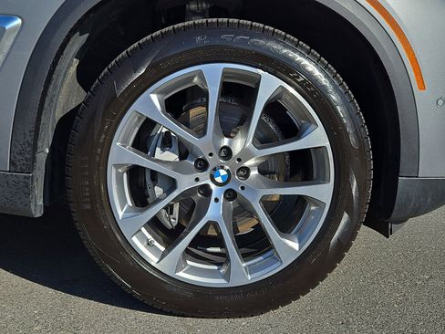 Used 2026 BMW X5 xDrive40i w/ Premium Package image 8