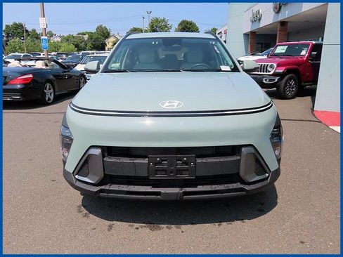 Used 2024 Hyundai Kona SEL AWD/4WD image 3