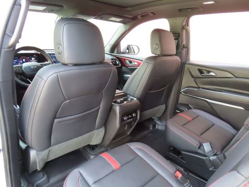 Certified 2026 Chevrolet Traverse RS w/ LPO, Floor Liner Package AWD/4WD image 29