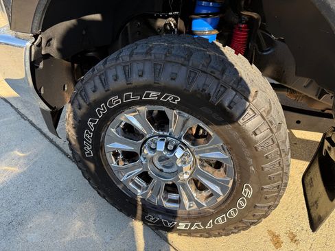 Used 2017 Ford F250 Lariat w/ Lariat Ultimate Package image 8