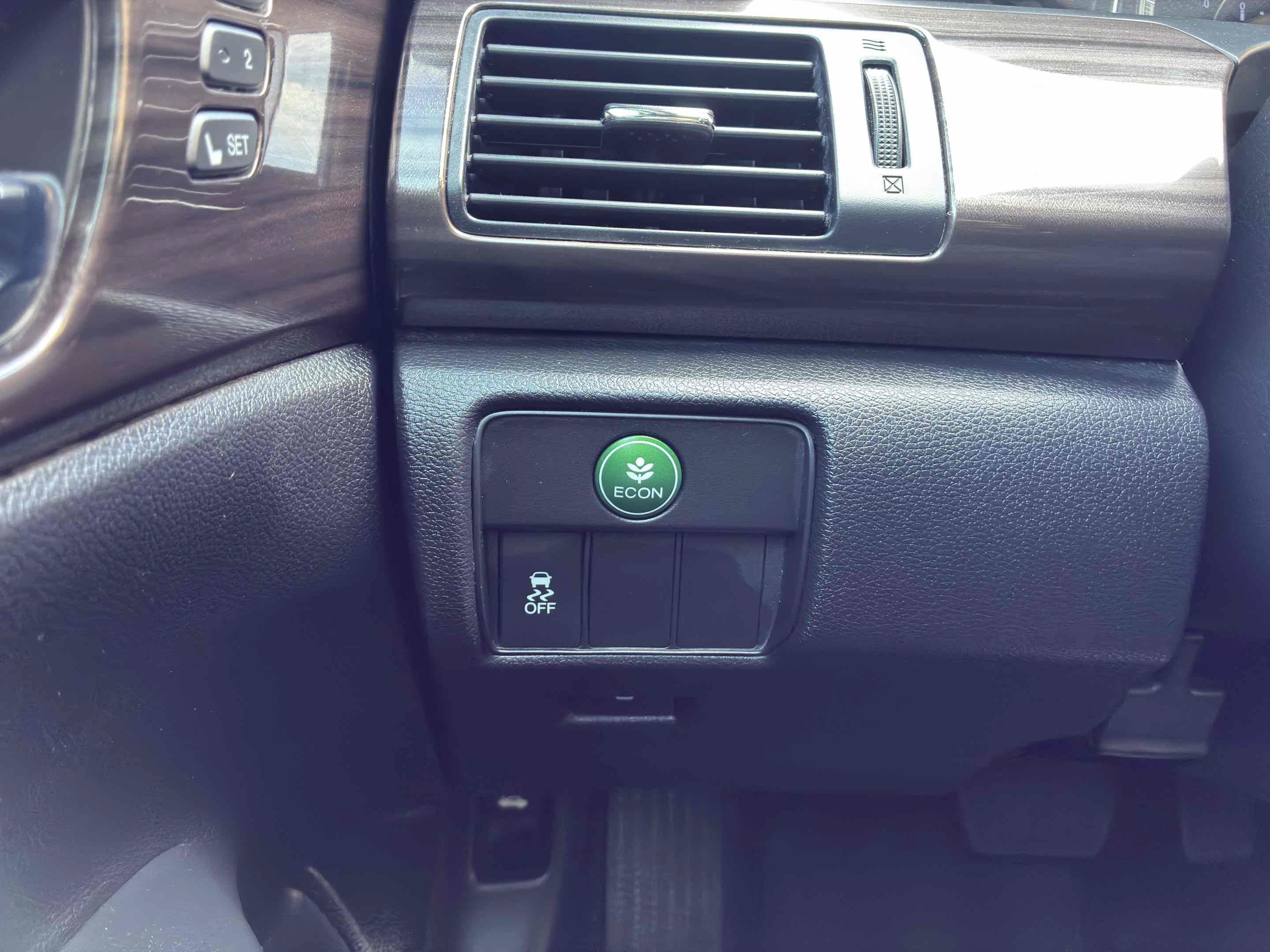 Used 2017 Honda Accord EX-L image 30