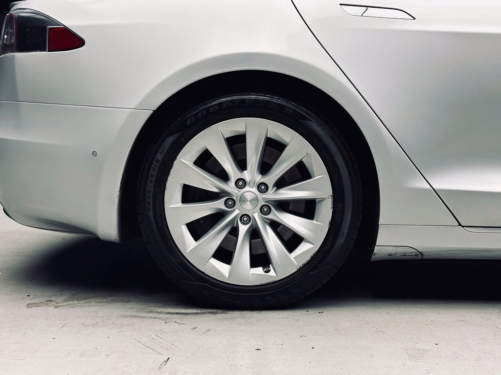 Used 2018 Tesla Model S 100D AWD/4WD image 38