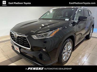 Used 2023 Toyota Highlander Limited