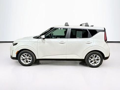 Used 2023 Kia Soul LX w/ LX Technology Package image 4