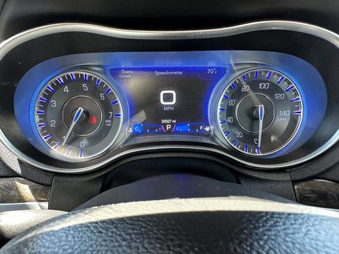 Certified 2021 Chrysler 300 Touring L AWD/4WD image 28
