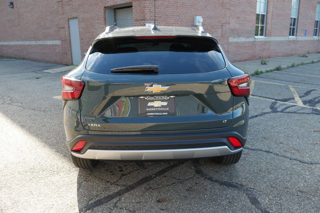New 2026 Chevrolet Trax LT w/ LT Convenience Package FWD image 6