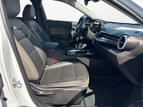 Used 2025 Chevrolet Trax ACTIV w/ Driver Confidence Package image 15