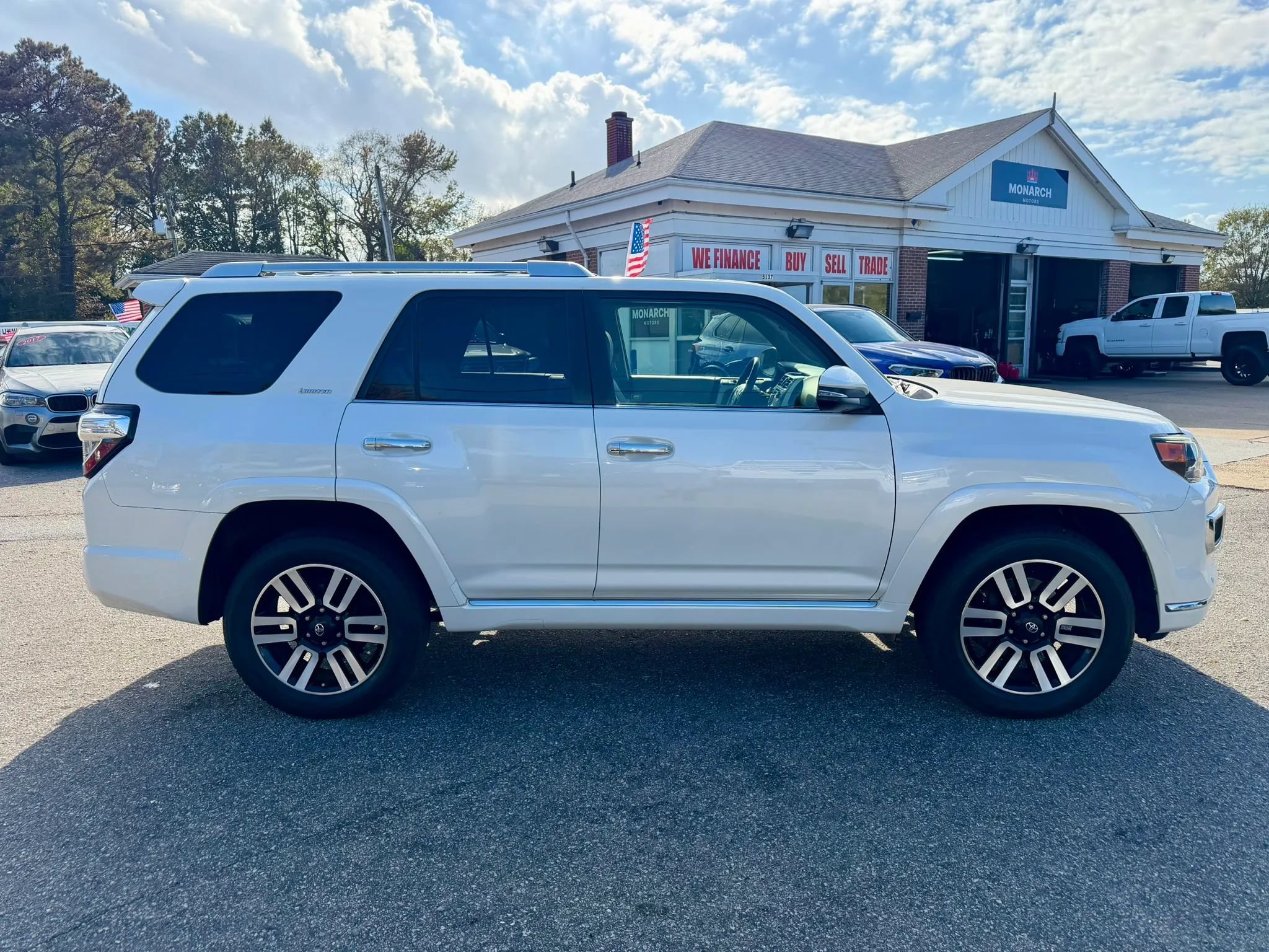 Used 2014 Toyota 4Runner Limited AWD/4WD image 6