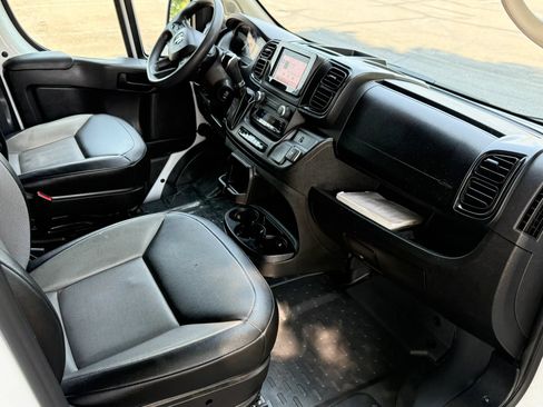 Used 2023 RAM ProMaster 2500 FWD image 13