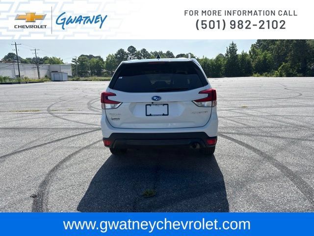 Used 2024 Subaru Forester Premium AWD/4WD image 6