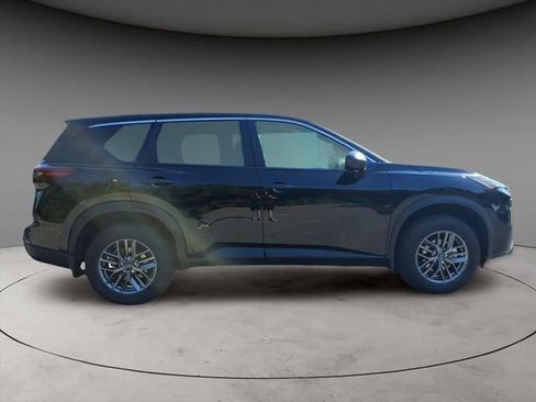 New 2026 Nissan Rogue S image 9