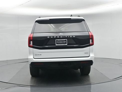 Used 2025 Ford Expedition Max Active AWD/4WD image 35