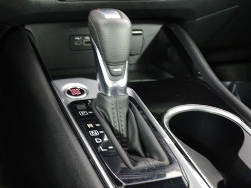 Used 2024 Nissan Altima 2.5 SV image 38