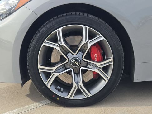 Used 2019 Kia Stinger GT1 image 11
