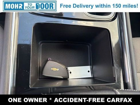 Used 2025 Chevrolet Traverse LT image 24