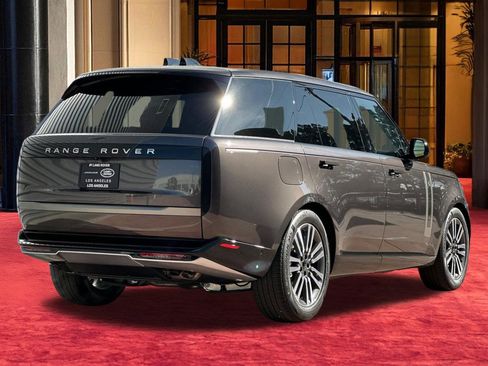 New 2026 Land Rover Range Rover Long Wheelbase SE AWD/4WD image 8