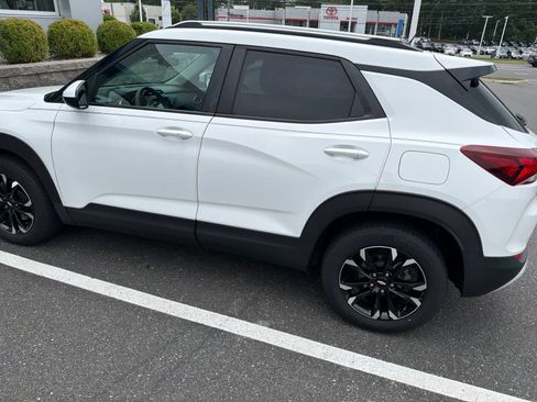 Certified 2023 Chevrolet TrailBlazer LT FWD image 8