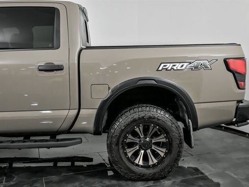 Used 2021 Nissan Titan PRO-4X w/ Pro-4x Convenience Package image 8