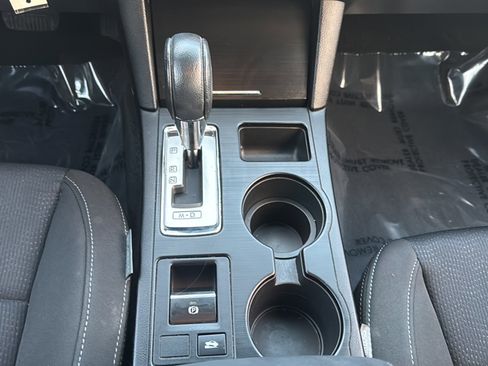 Used 2015 Subaru Legacy 2.5i Premium image 32