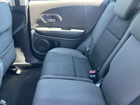Used 2022 Honda HR-V LX image 17