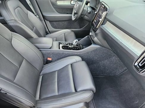 Certified 2026 Volvo XC40 B5 Plus AWD/4WD image 14