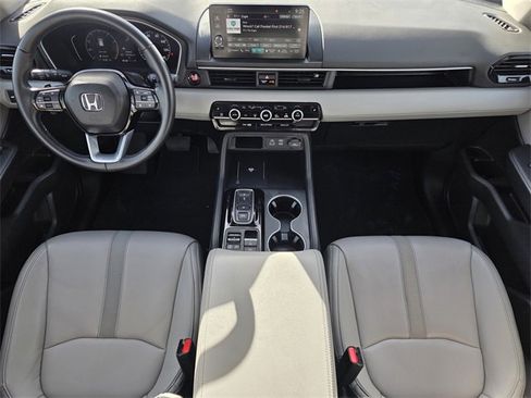 Used 2025 Honda Pilot Touring image 20