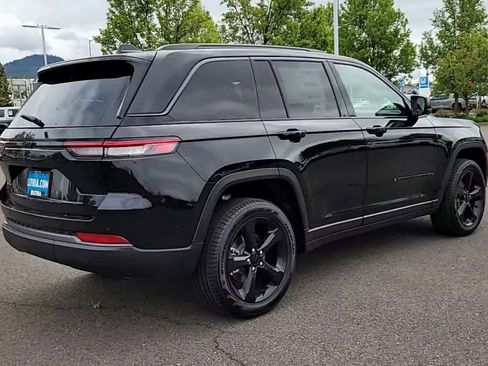 New 2026 Jeep Grand Cherokee Limited AWD/4WD image 8