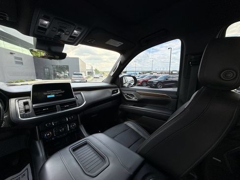 Used 2023 Chevrolet Tahoe High Country AWD/4WD image 11