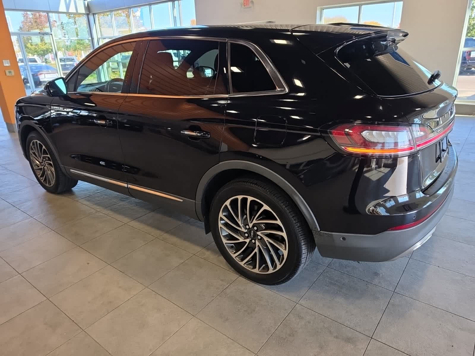 Used 2019 Lincoln Nautilus Reserve AWD/4WD image 11