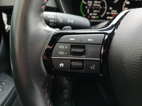 Used 2025 Honda CR-V Sport Touring image 11