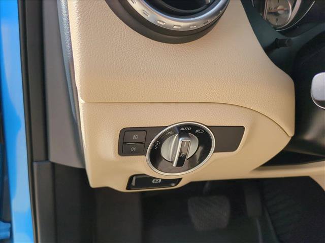 Used 2016 Mercedes-Benz GLA 250 image 13