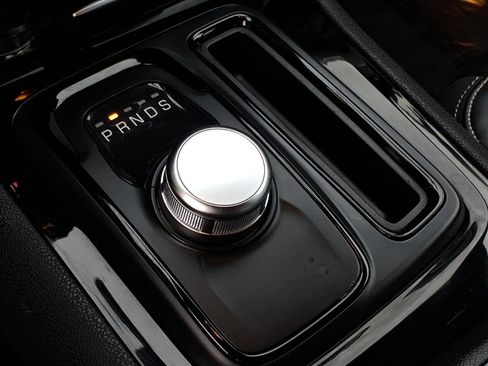 Used 2023 Chrysler 300 S image 23