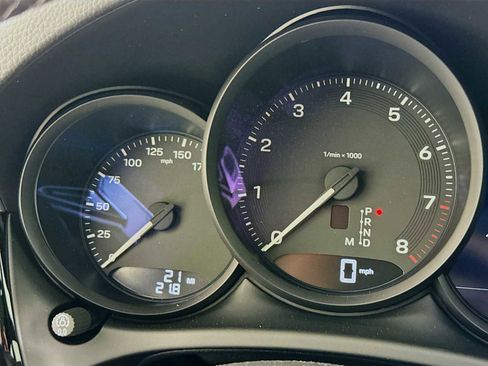 New 2025 Porsche Macan image 16