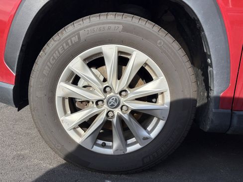 Used 2022 Toyota Corolla Cross LE AWD/4WD image 10