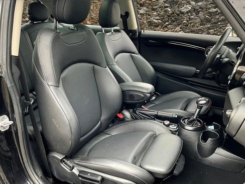 Used 2019 MINI Cooper S image 5