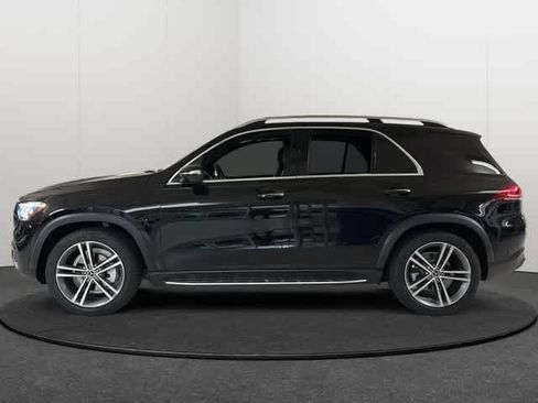 Used 2021 Mercedes-Benz GLE 350 4MATIC image 3